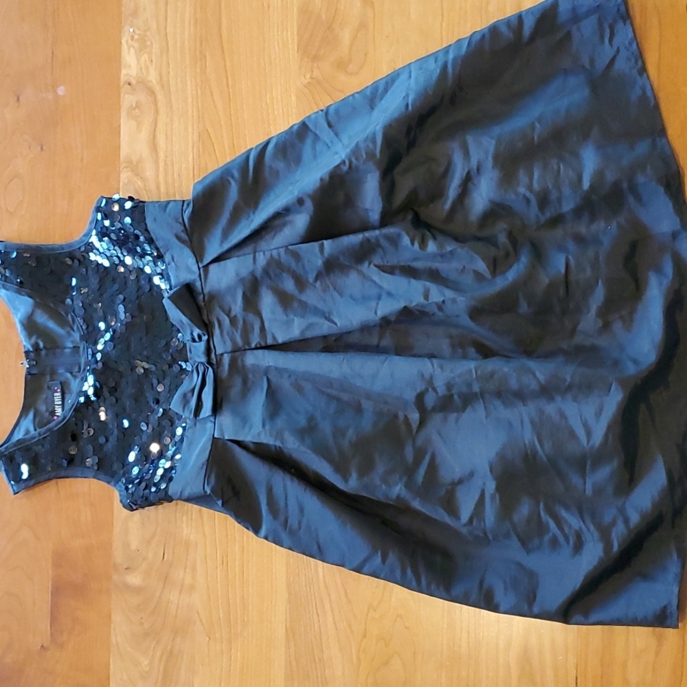 Formal black satin girl sequence top with bow size 10